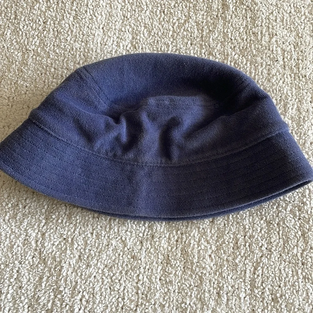 NWOT bucket hat / RVCA